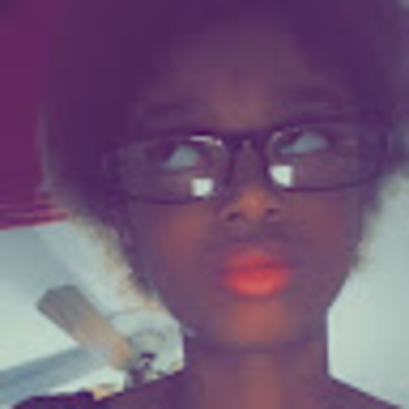 Meet your Posher, Valeria - Picture 1 of 1